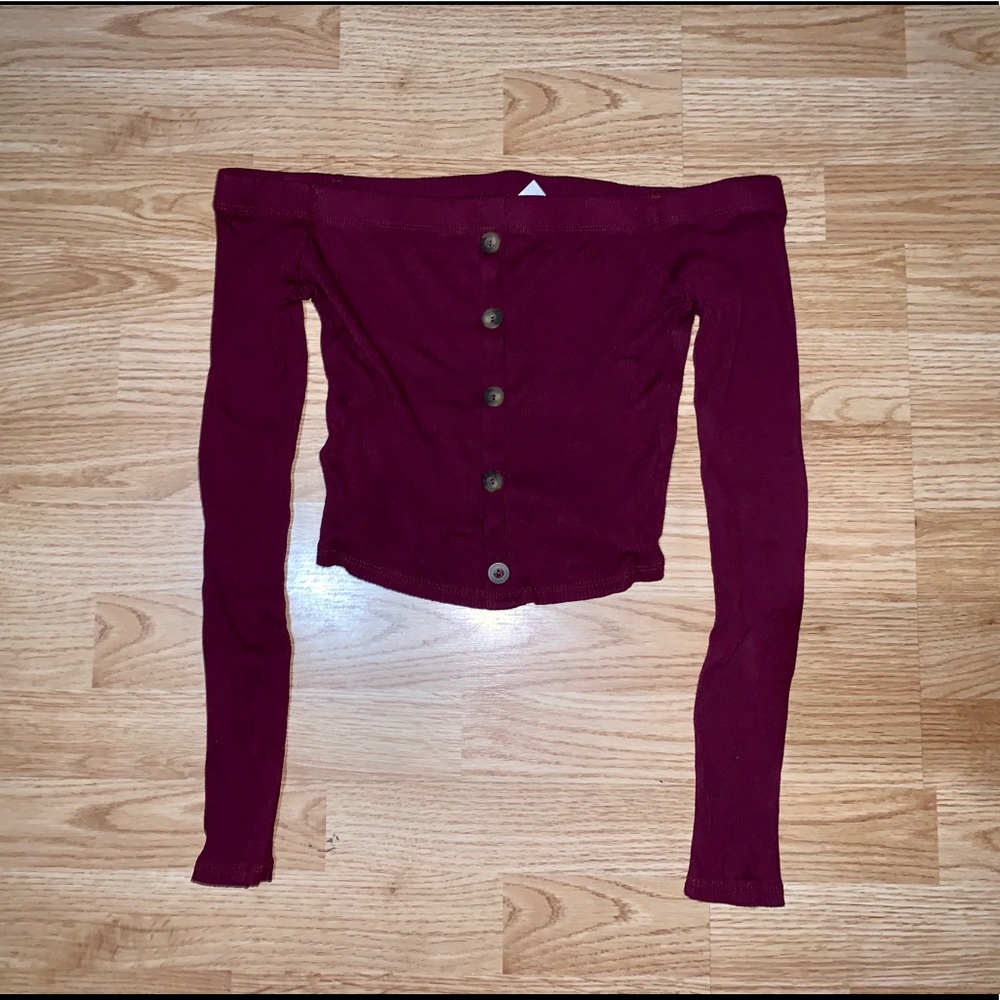 off the shoulder long sleeve crop top